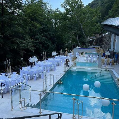 Hotel Holiday Maria Бэиле-Еркулане Экстерьер фото