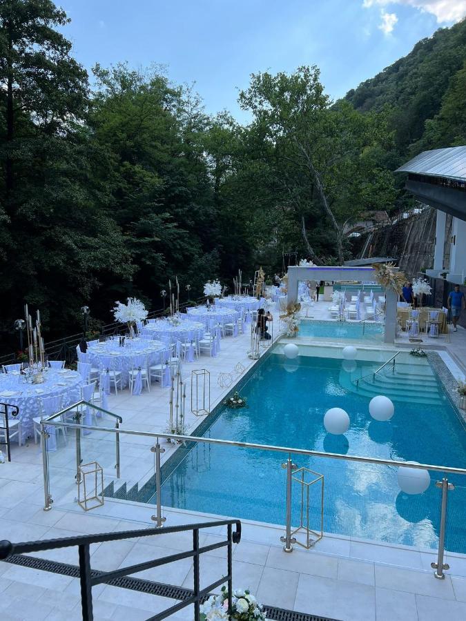 Hotel Holiday Maria Бэиле-Еркулане Экстерьер фото