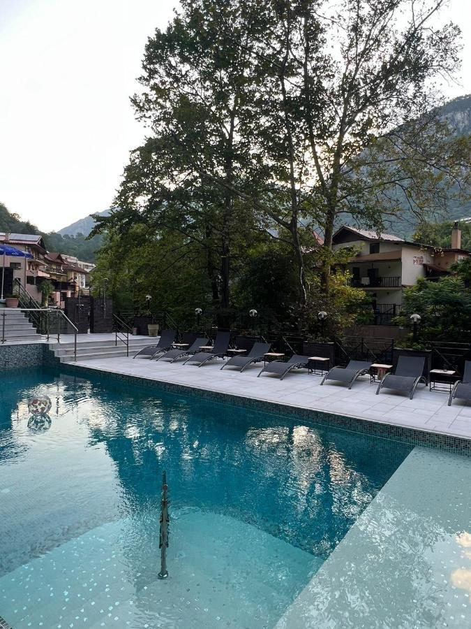 Hotel Holiday Maria Бэиле-Еркулане Экстерьер фото