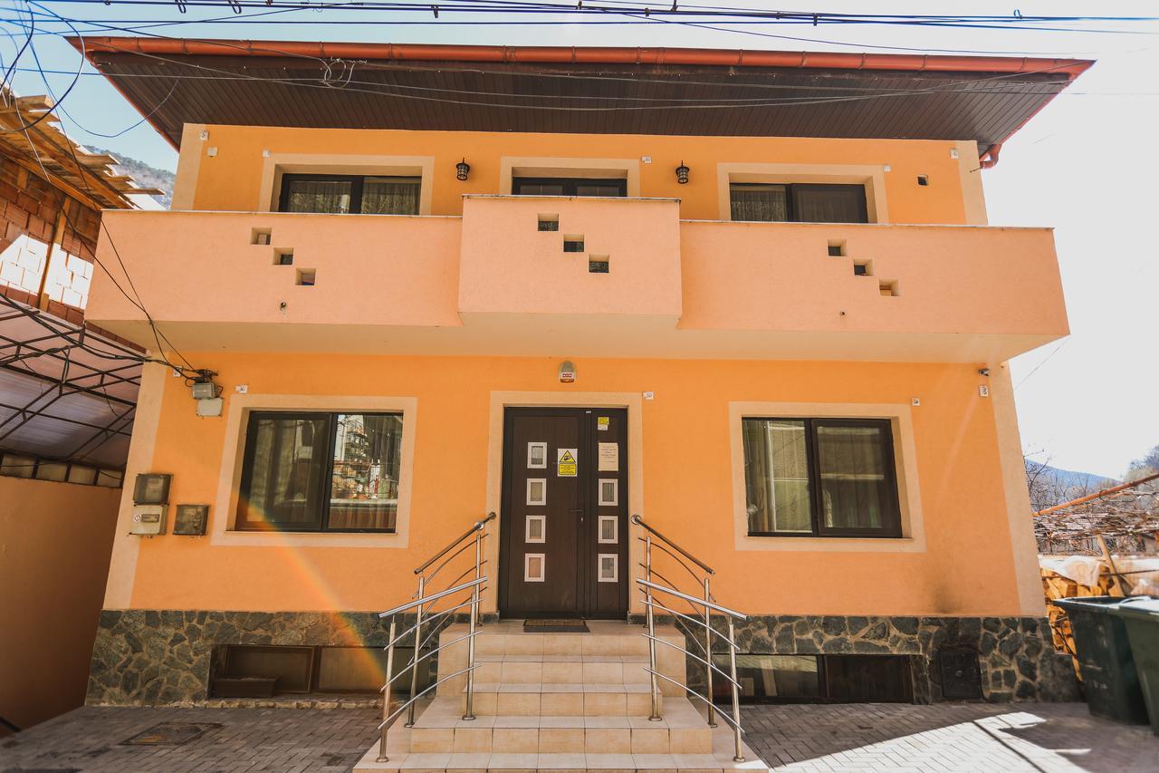 Hotel Holiday Maria Бэиле-Еркулане Экстерьер фото