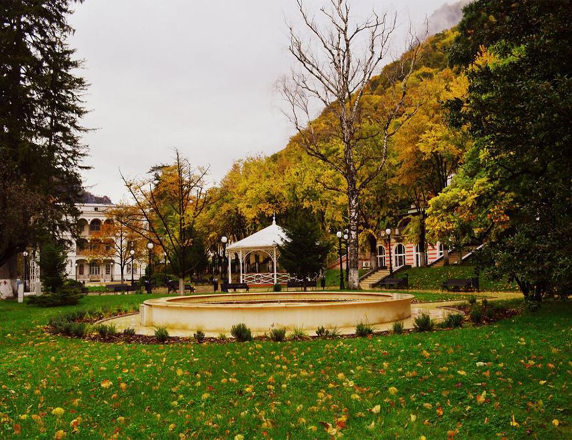 Hotel Holiday Maria Бэиле-Еркулане Экстерьер фото