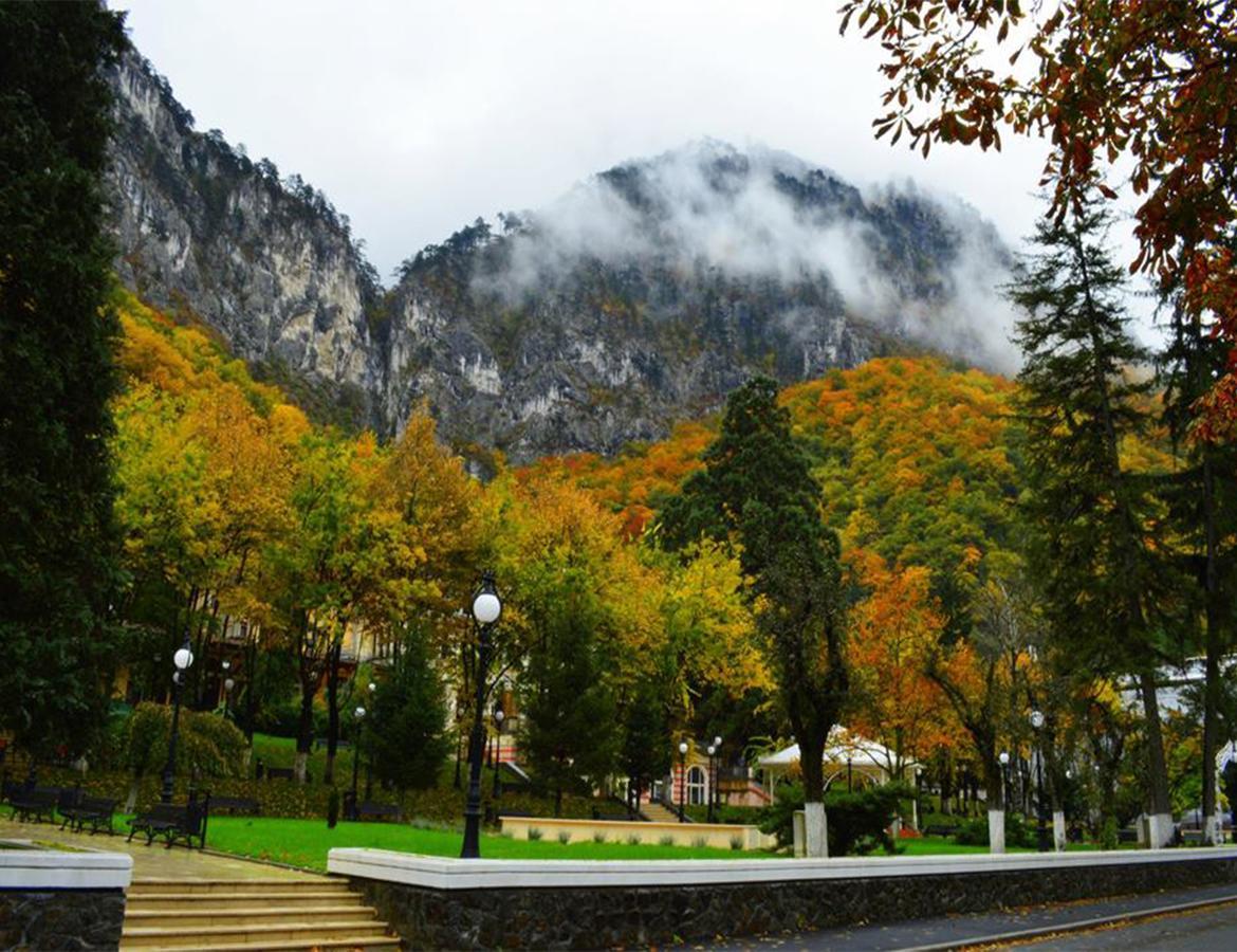 Hotel Holiday Maria Бэиле-Еркулане Экстерьер фото