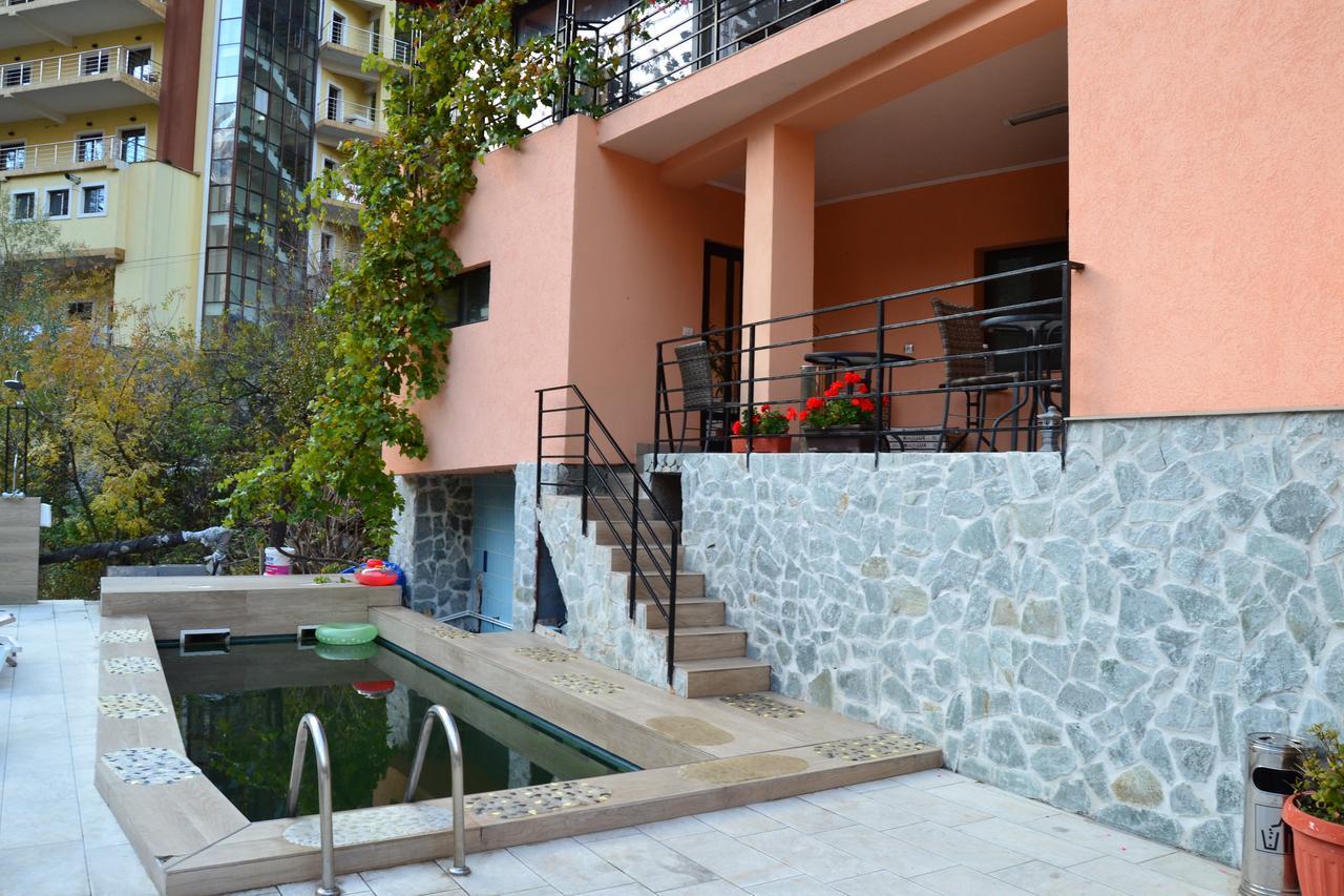 Hotel Holiday Maria Бэиле-Еркулане Экстерьер фото